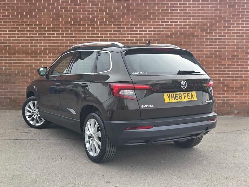 Usado Skoda Karoq SE L 110 CV (80 kW) 2019 Marrón SUV