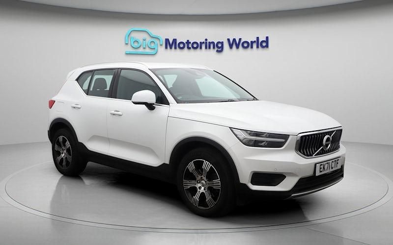 Used Volvo XC40 Inscription 197 HP (144 kW) 2021 White SUV