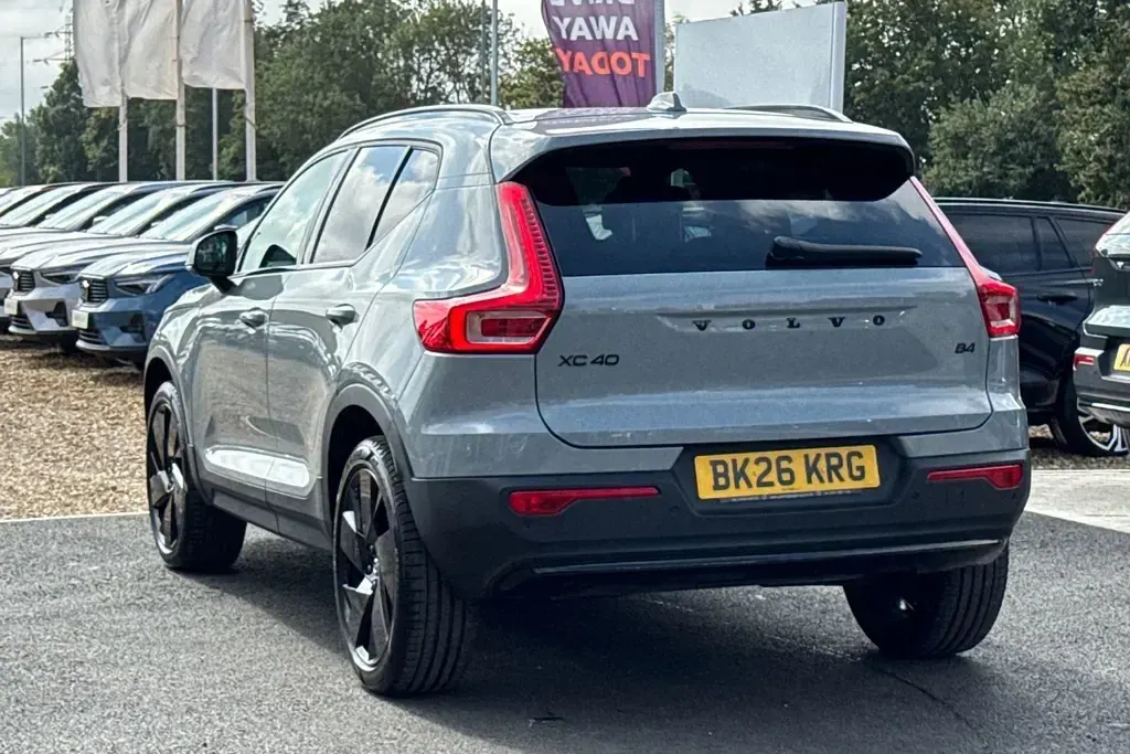 Used Volvo XC40 Plus 194 HP (142 kW) 2026 Grey SUV