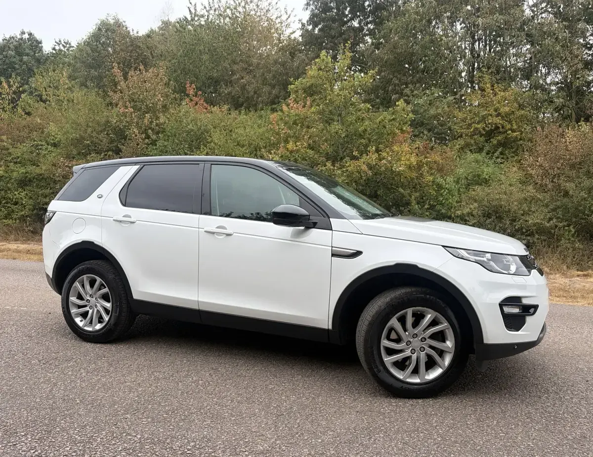 Used Land Rover Discovery Sport SE 2018 White SUV