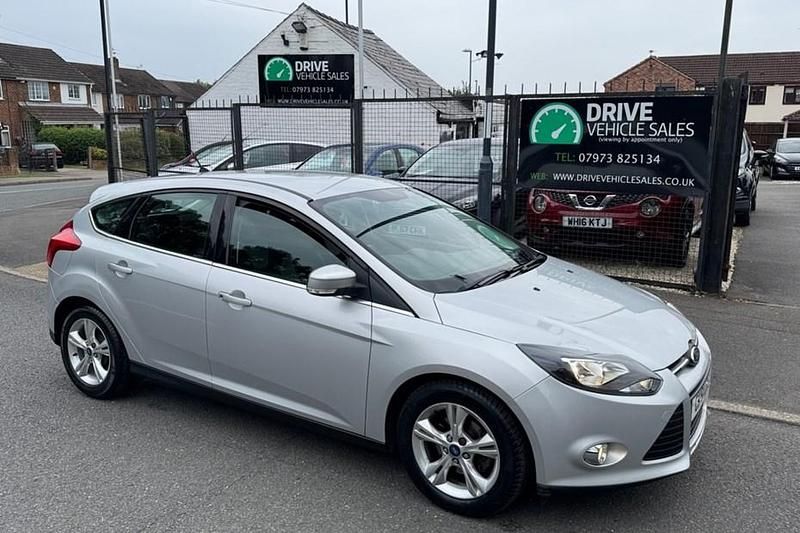 Silver Used 2011 Ford Focus Zetec Hatchback | £4,995 (Fair price) - Image 1/1