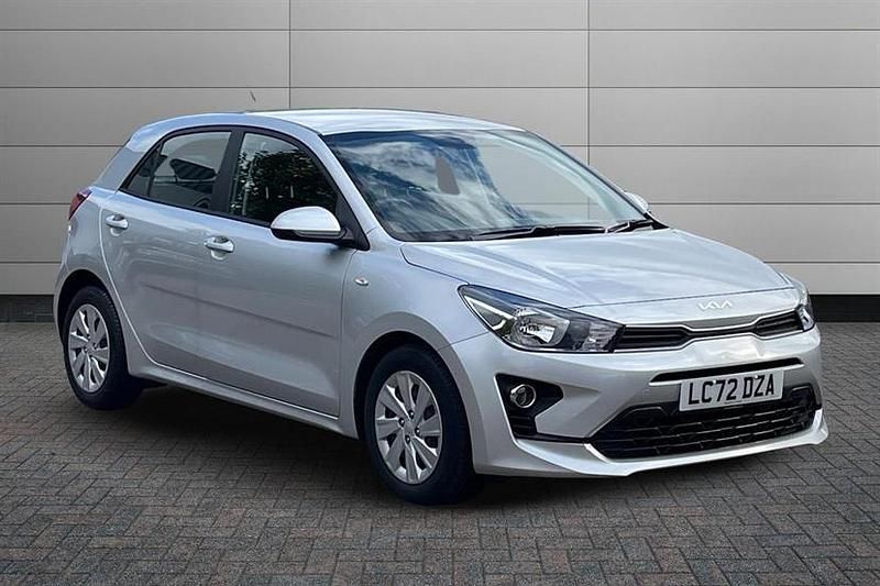 Satin silver Used 2022 Kia Rio 2 Hatchback | £10,850 (Good price) - Image 1/2