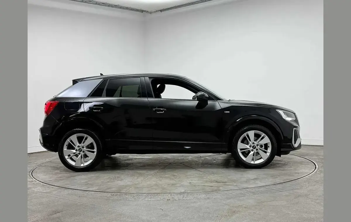 Used Audi Q2 S-Line 147 HP (108 kW) 2026 Black SUV