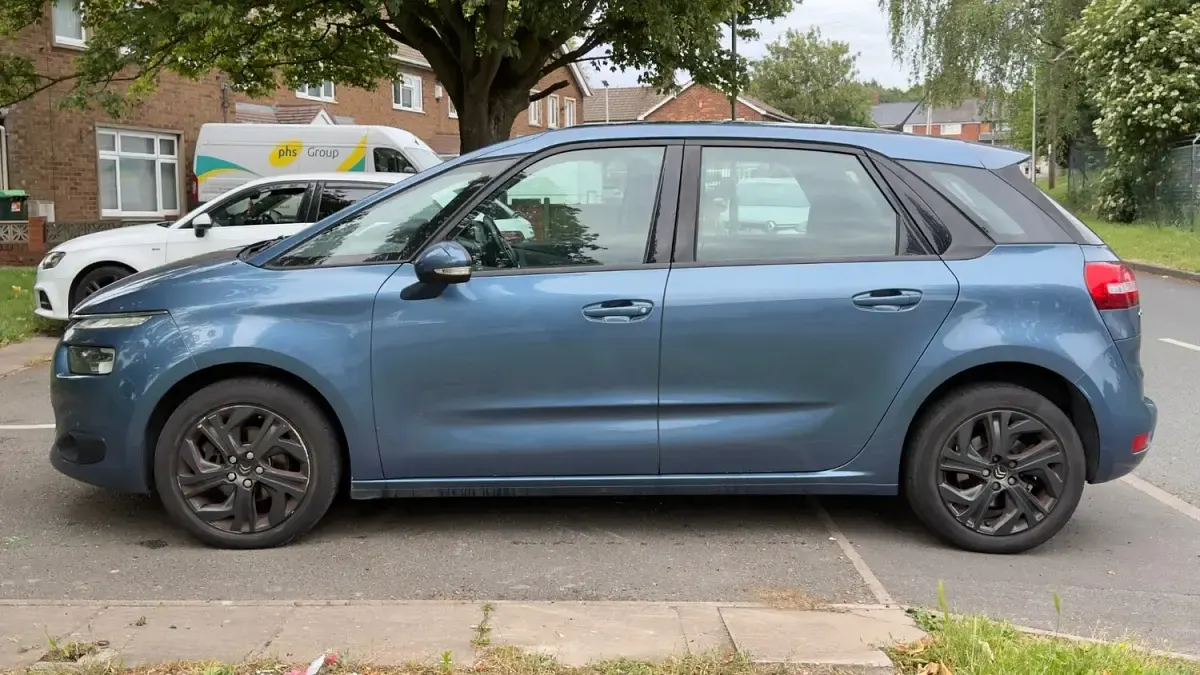Used Citroën C4 Picasso SELECTION 2016 Blue MPV