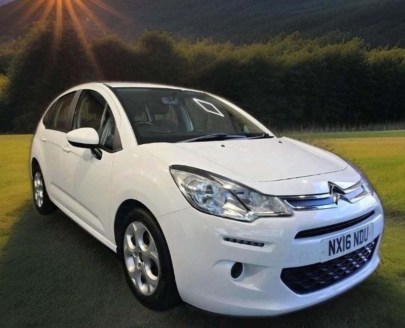 Used Citroën C3 PureTech 82 HP (60 kW) 2016 White Hatchback