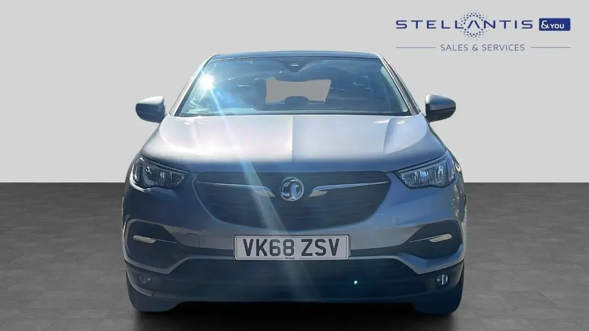 Used Vauxhall Grandland X S 128 HP (94 kW) 2018 Grey SUV