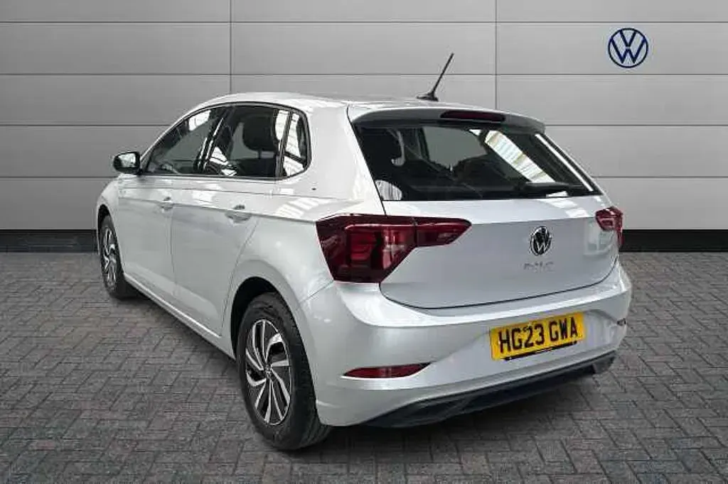Used VW Polo Life 95 HP (69 kW) 2023 Silver Hatchback