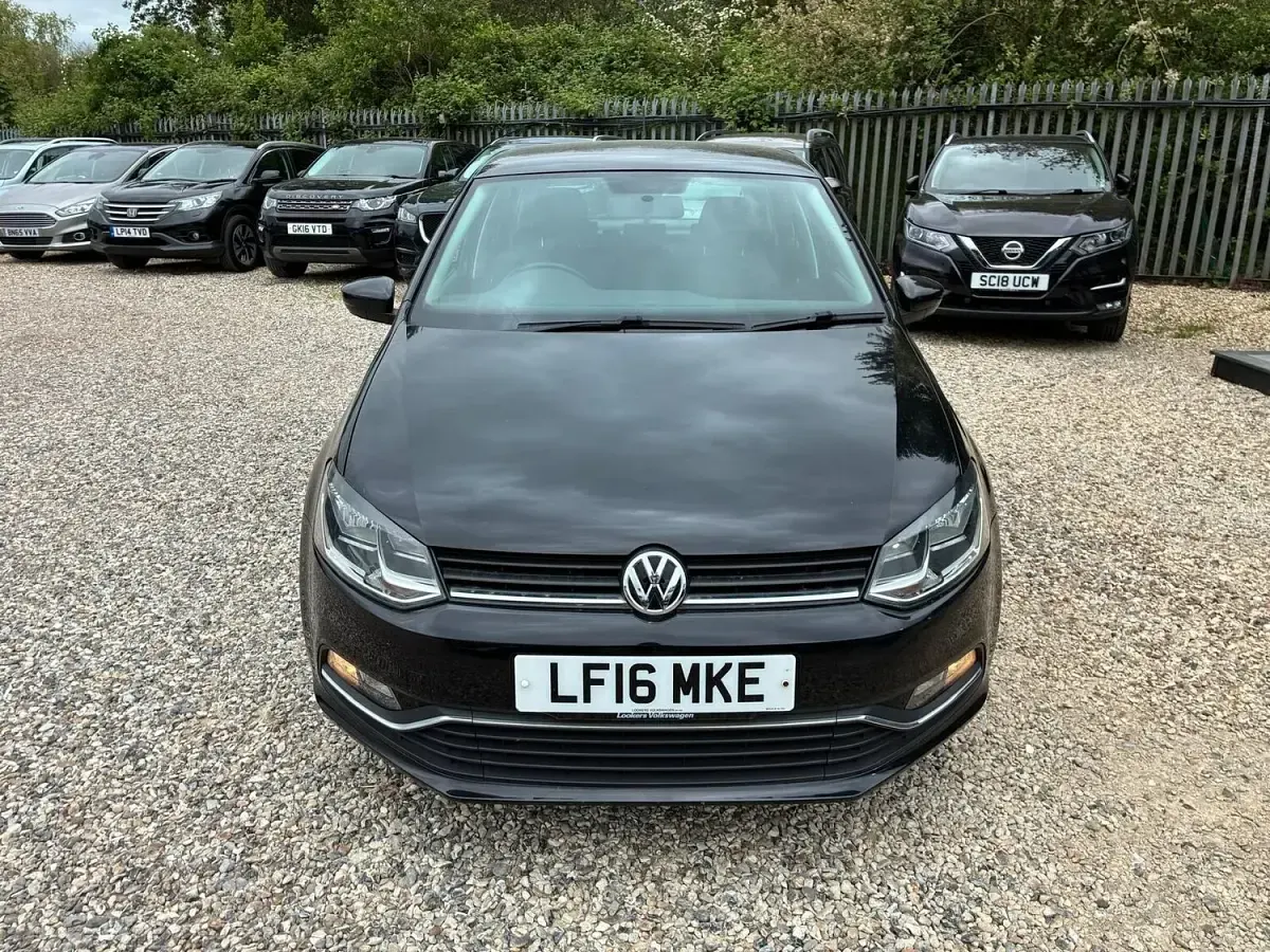 Used VW Polo SE 75 HP (55 kW) 2016 Black Hatchback