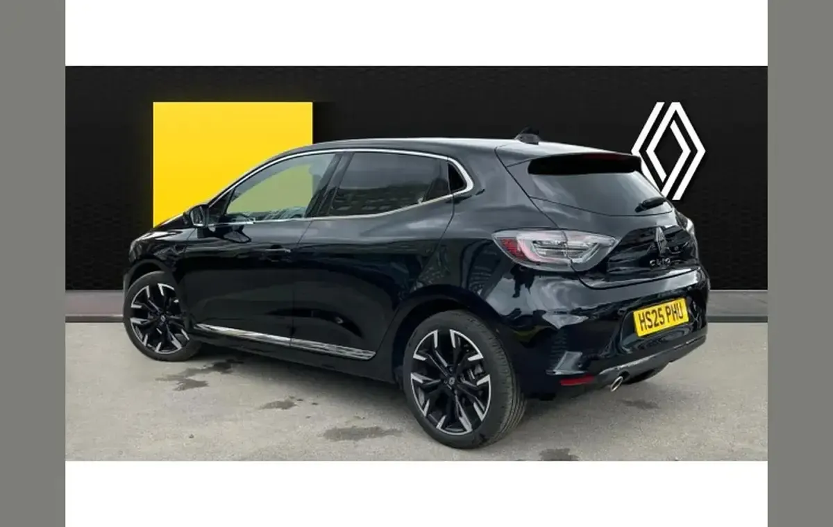 Used Renault Clio Techno 90 HP (66 kW) 2025 Black  Hatchback