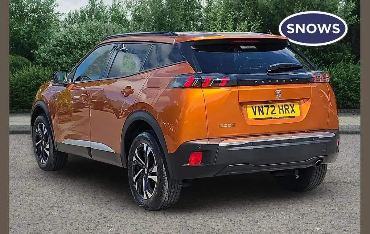 Used Peugeot 2008 Allure+ 101 HP (74 kW) 2023 Orange fusion SUV