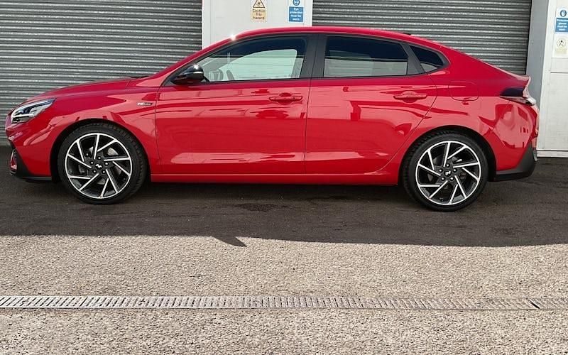 Used Hyundai i30 N Line 159 HP (116 kW) 2022 Red Hatchback