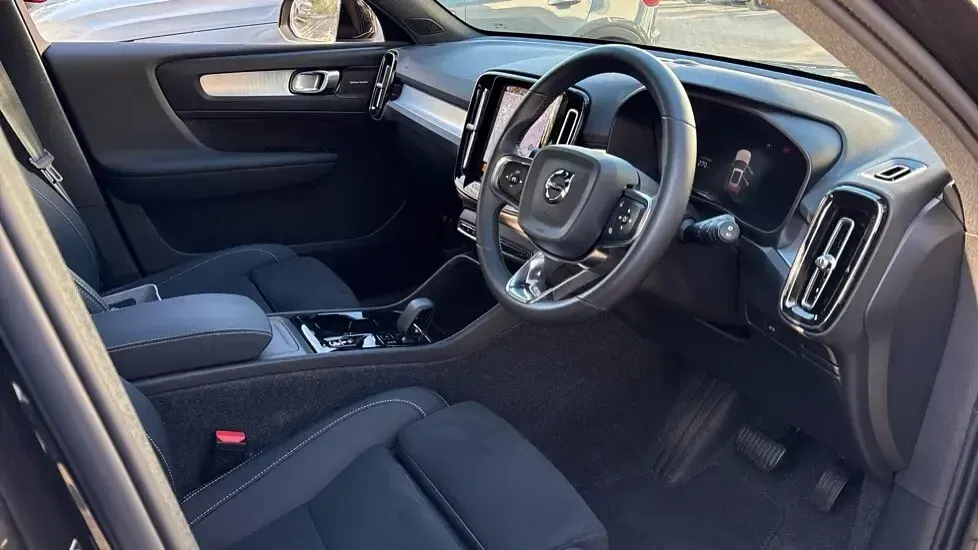 Used Volvo XC40 Ultra 2025 Black SUV