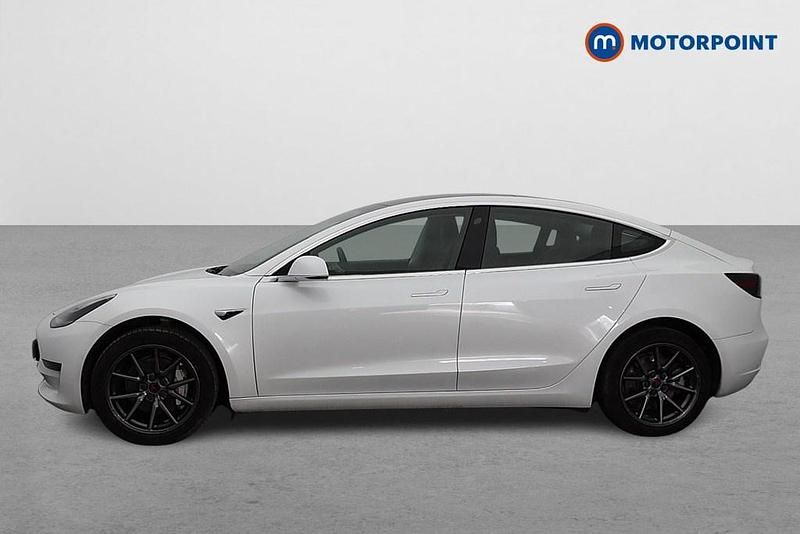 Used Tesla Model 3 Standard Range 239 kW (325 HP) 2020 White Sedan