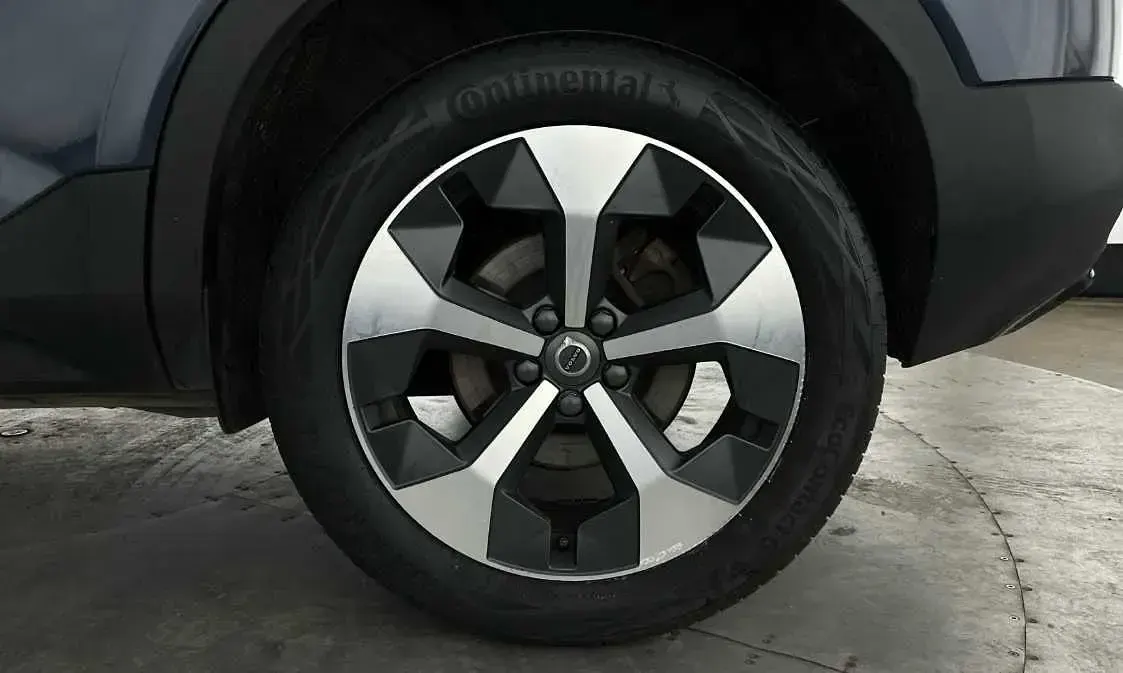 Used Volvo XC40 Plus 194 HP (142 kW) 2026 SUV