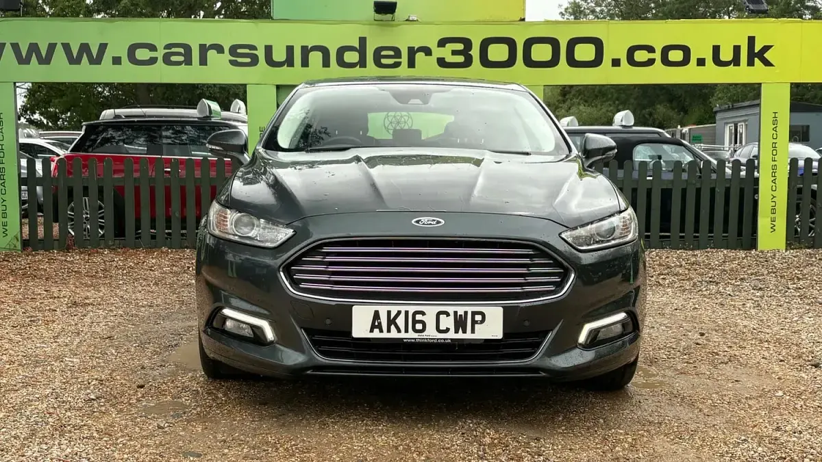 Used Ford Mondeo Titanium 160 HP (117 kW) 2016 Green Hatchback