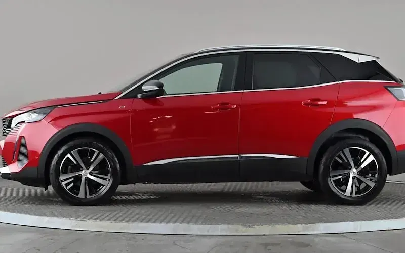 Used Peugeot 3008 GT 131 HP (96 kW) 2023 Red SUV