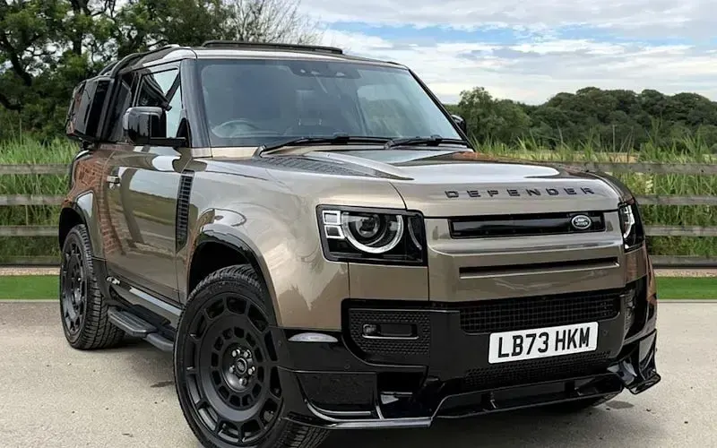 Used Land Rover Defender HSE Dynamic 249 HP (183 kW) 2025 SUV