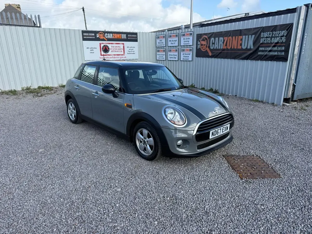 Used Mini Cooper Hatch 136 HP (100 kW) 2017 Grey Hatchback