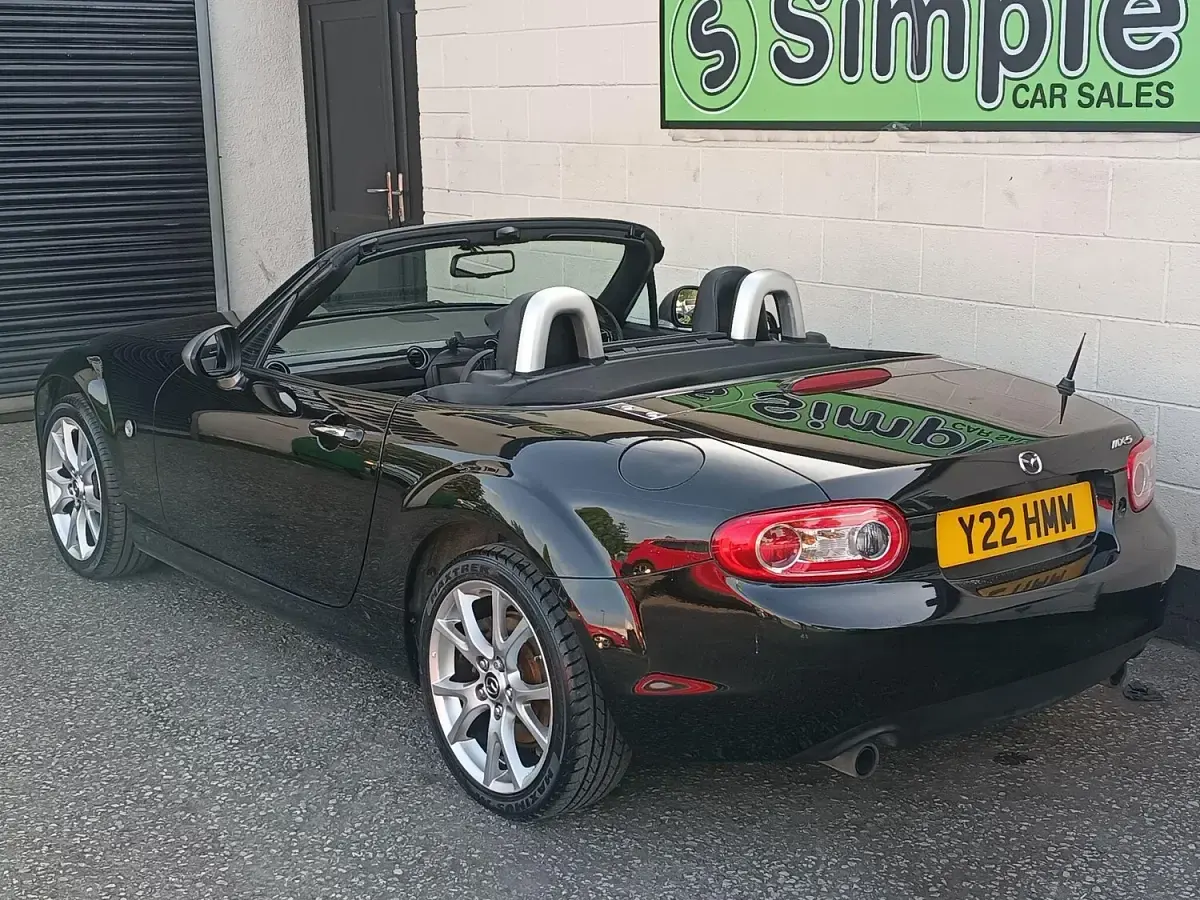 Used Mazda MX5 Edition 126 HP (92 kW) 2015 Black Cabriolet