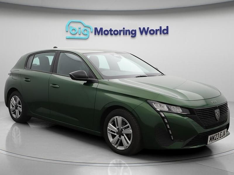 Green Used 2023 Peugeot 308 Active Premium Hatchback | £13,400 (Fair price) - Image 1/4