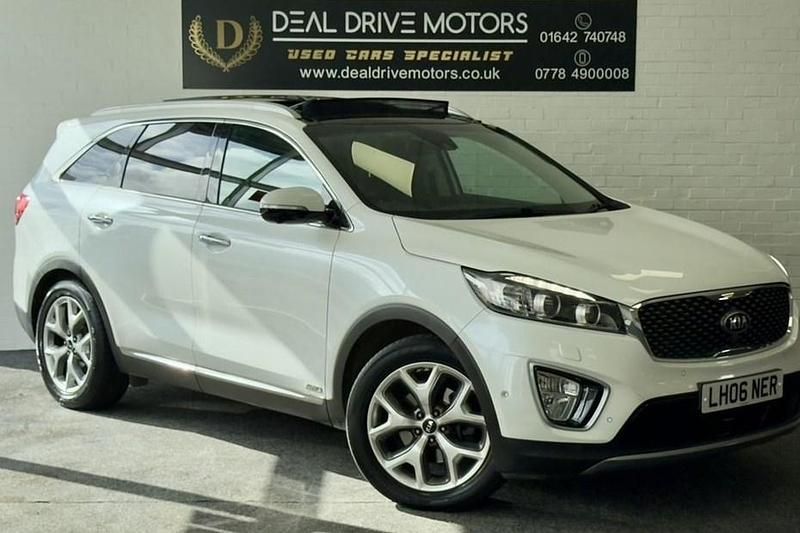 White Used 2015 Kia Sorento 4 SUV | £14,790 (Fair price) - Image 1/1
