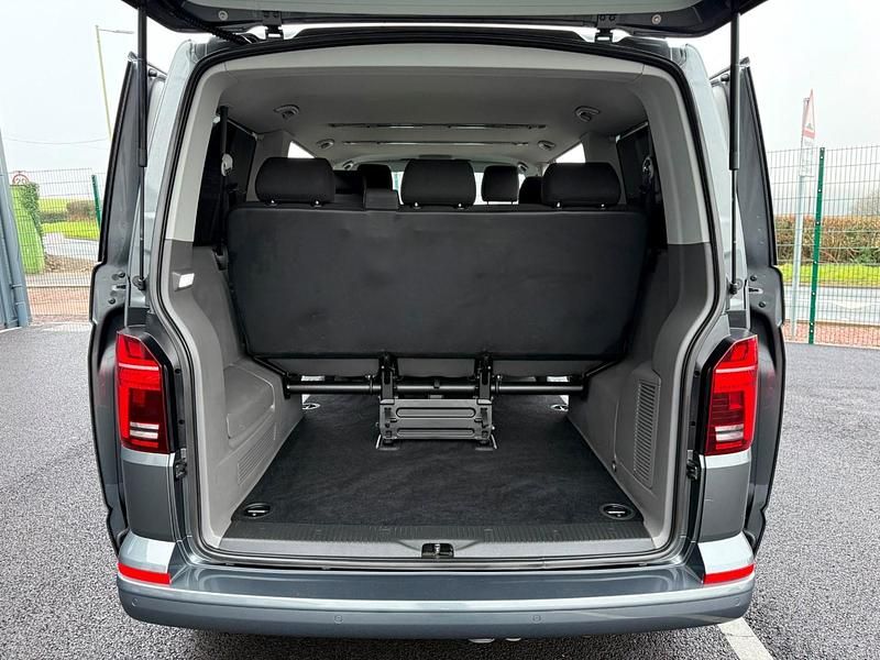 Used VW Shuttle SE 150 HP (110 kW) 2020 Grey MPV