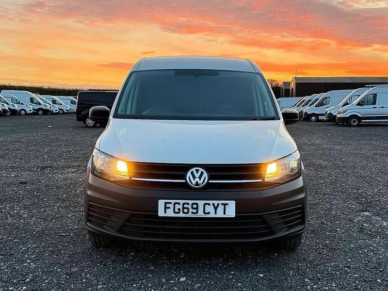 Used VW Caddy Maxi Startline 102 HP (75 kW) 2019 White MPV