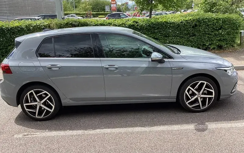 Używany VW Golf VIII Style 150 KM (110 kW) 2023 Szary Hatchback
