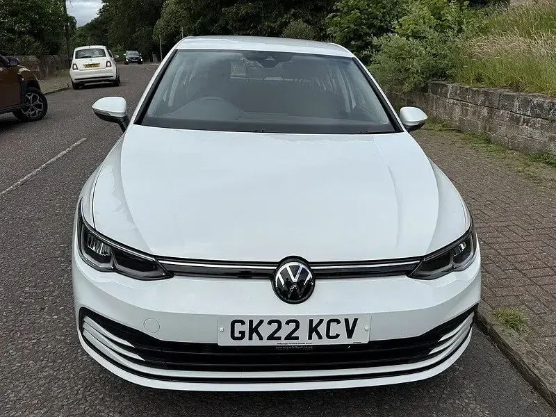 Used VW Golf VIII Life 110 HP (80 kW) 2022 White Hatchback