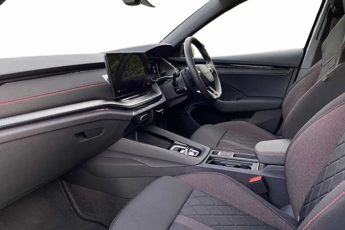 Used Skoda Octavia vRS 195 HP (143 kW) 2026 Space violet Estate