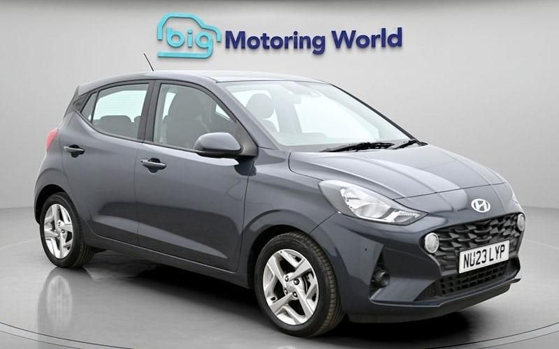 Used Hyundai i10 SE 67 HP (49 kW) 2023 Grey Hatchback