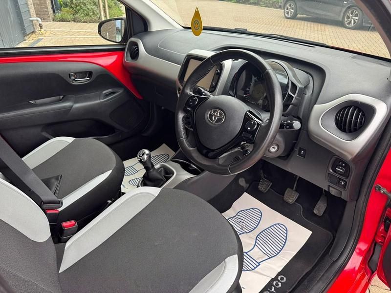 Used Toyota Aygo X-play 2018 Red Hatchback