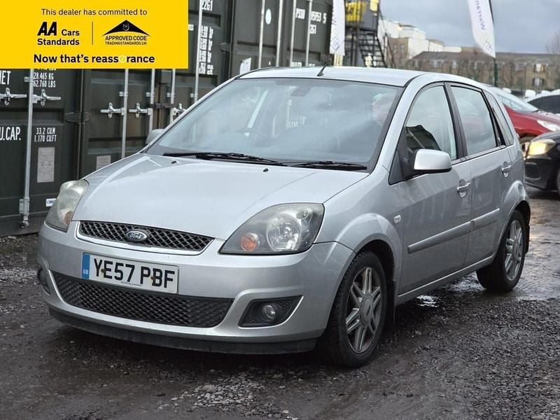 Used Ford Fiesta Ghia 99 HP (72 kW) 2007 Silver Hatchback