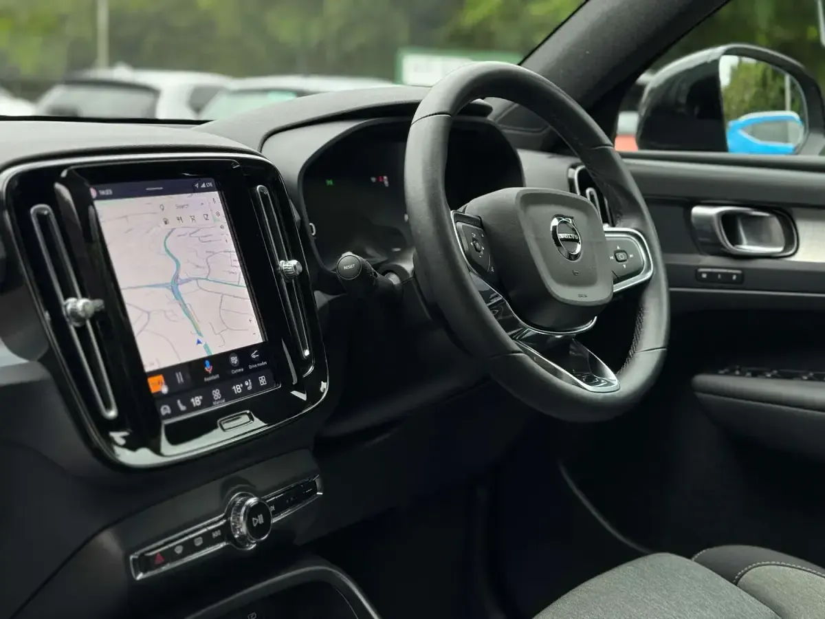 Used Volvo XC40 Plus 2022 Black SUV