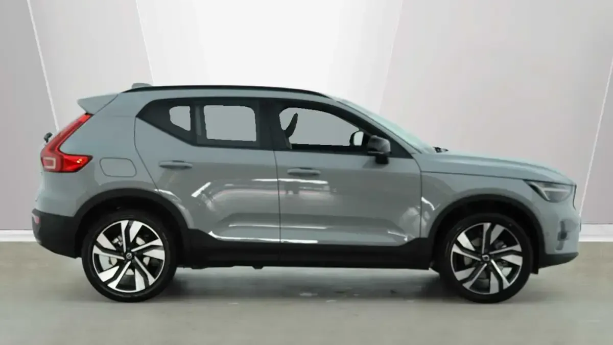 New Volvo XC40 Ultra 163 HP (119 kW) 2026 SUV