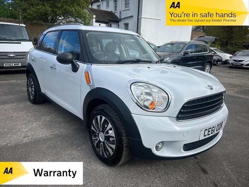 Begagnad Mini ONE 98 HK (72 kW) 2011 Vit Halvkombi