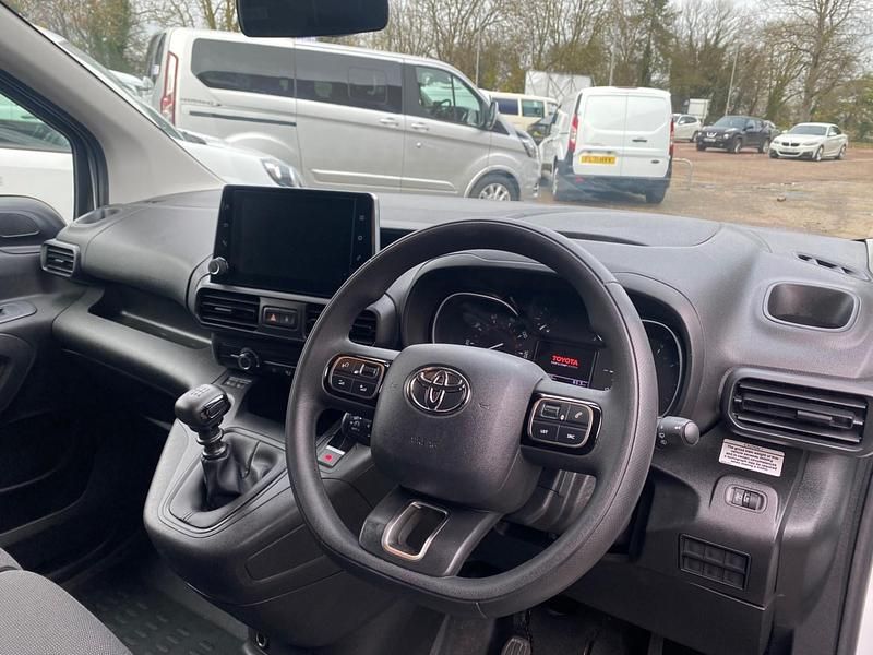 Used Toyota Proace 2023 White MPV