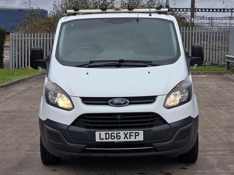Used Ford Transit Custom 105 HP (77 kW) 2016 White Van