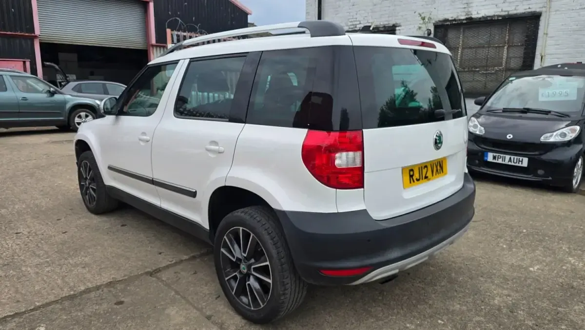 Używany Skoda Yeti 2012 Biały SUV