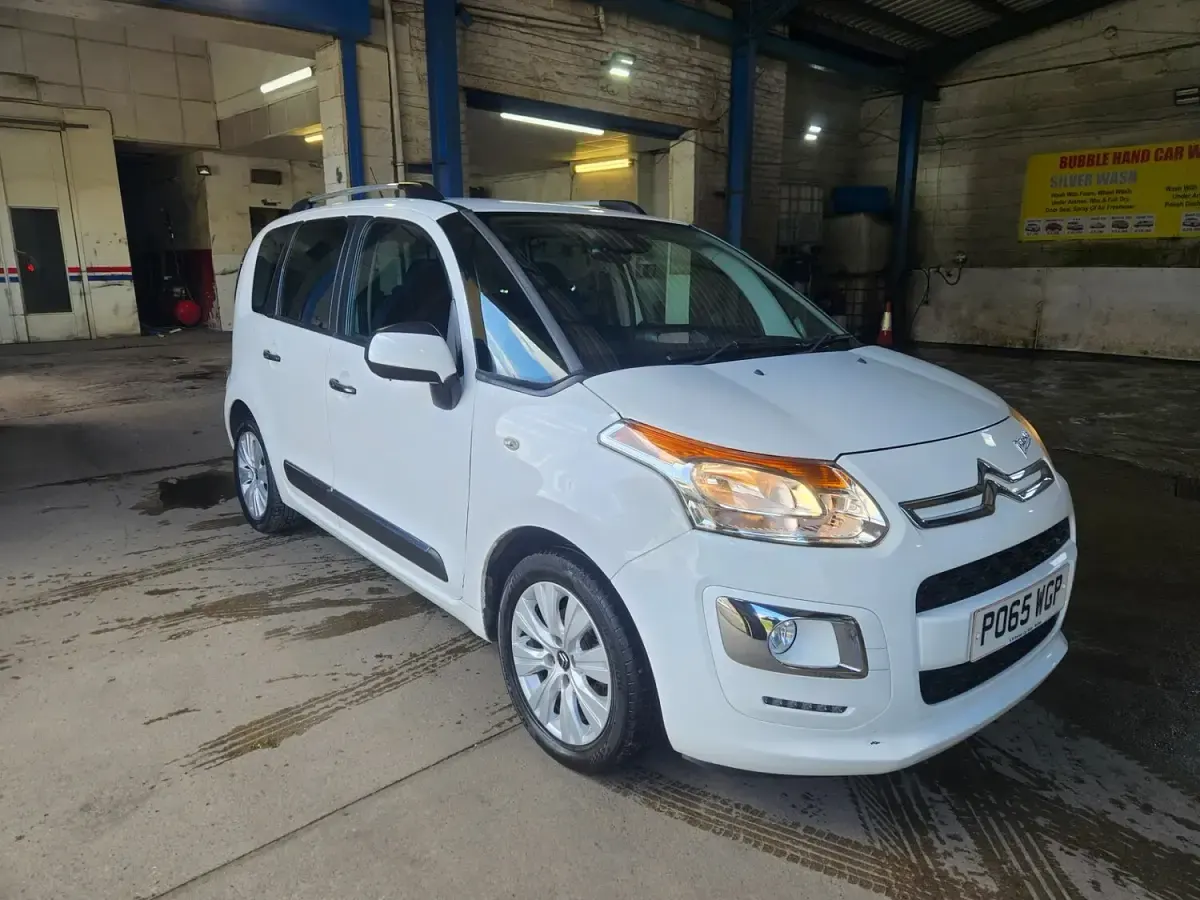 Used Citroën C3 Picasso Exclusive 2015 White MPV