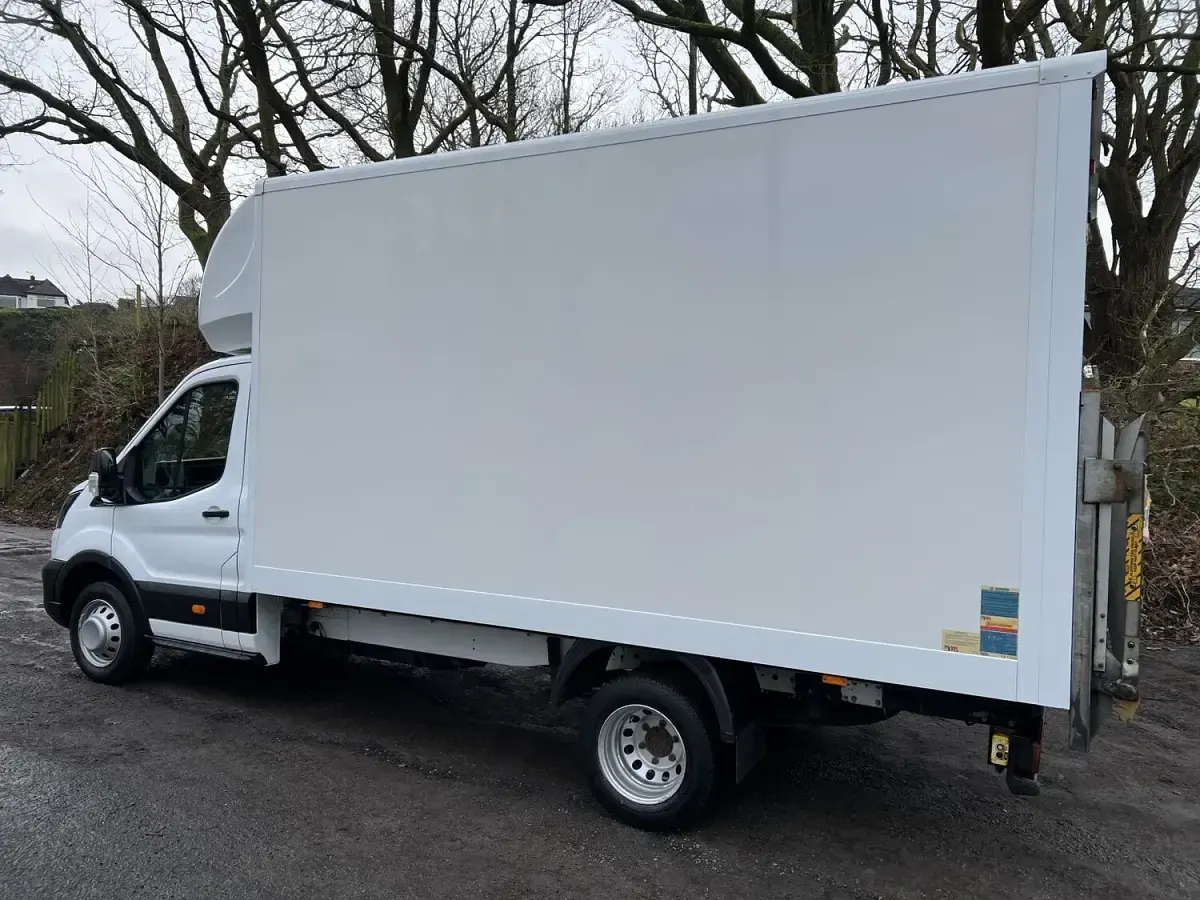 Used Ford Transit 130 HP (95 kW) 2020 White Cabriolet