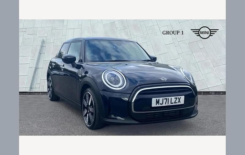 Enigmatic black Used 2021 Mini Cooper Exclusive Hatchback | £18,991 (Expensive) - Image 1/4