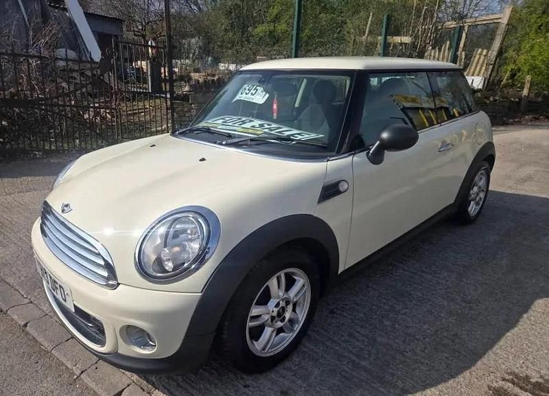 Used Mini One D Hatch 90 HP (66 kW) 2013 White Hatchback