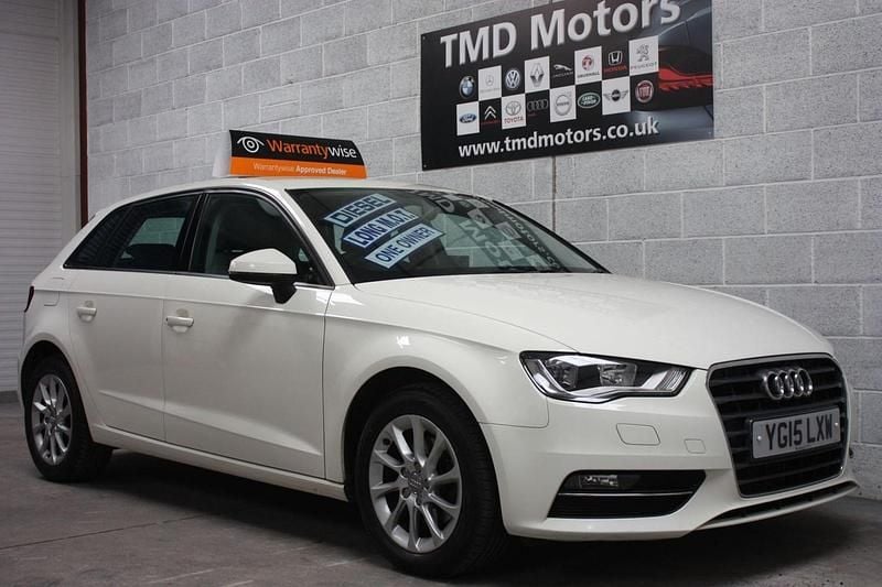 Used Audi A3 Business 2015 White Hatchback