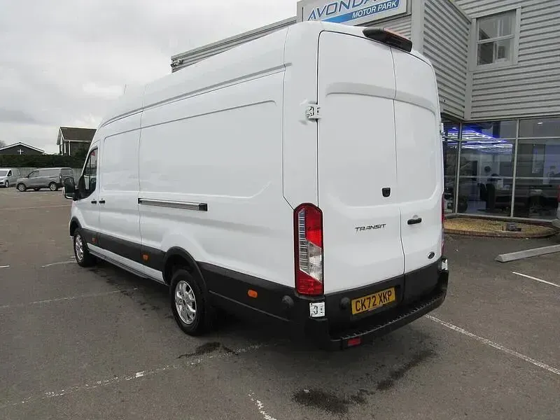 Used Ford Transit Limited 170 HP (125 kW) 2022 White Van