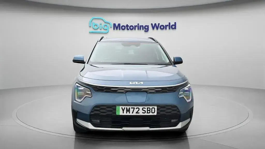 Used Kia e-Niro 147 kW (201 HP) 2023 Blue SUV