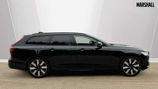 Used Volvo V90 Plus 350 HP (257 kW) 2024 Black Estate