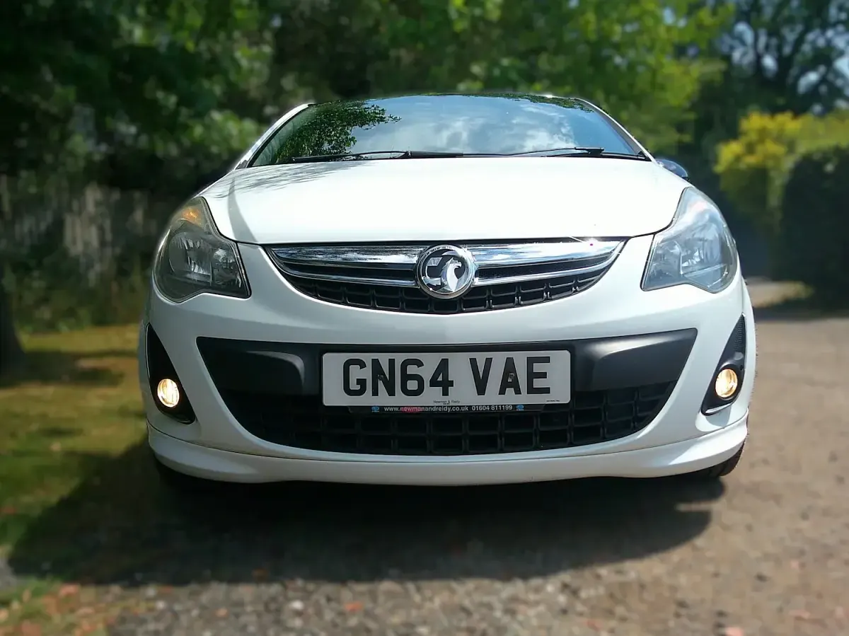 Used Vauxhall Corsa Edition 2014 White Hatchback