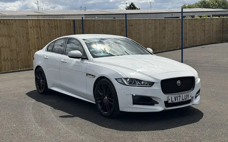 Używany Jaguar XE R-Sport 179 KM (131 kW) 2019 Sedan/Limuzyna