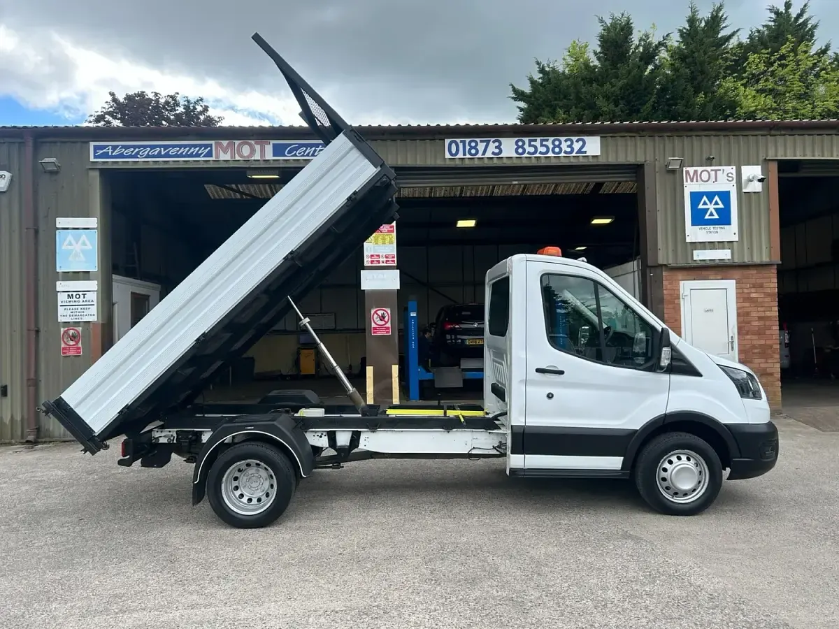Used Ford Transit 130 HP (95 kW) 2021 White Cabriolet